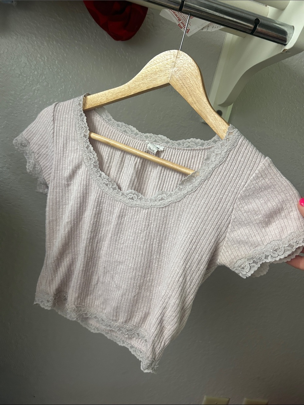 Garage Lace-Trim Ribbed Cami in Light Mauve